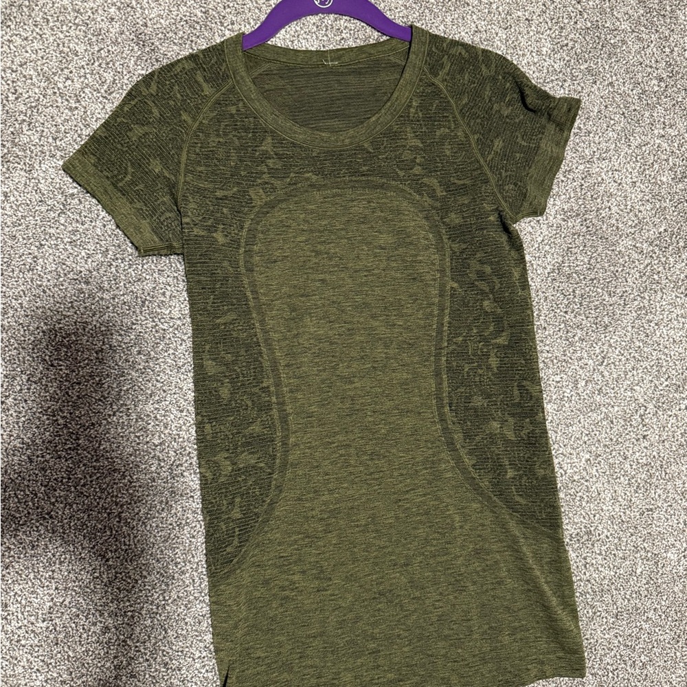 lululemon athletica Forest Green Short Sleeve Tee